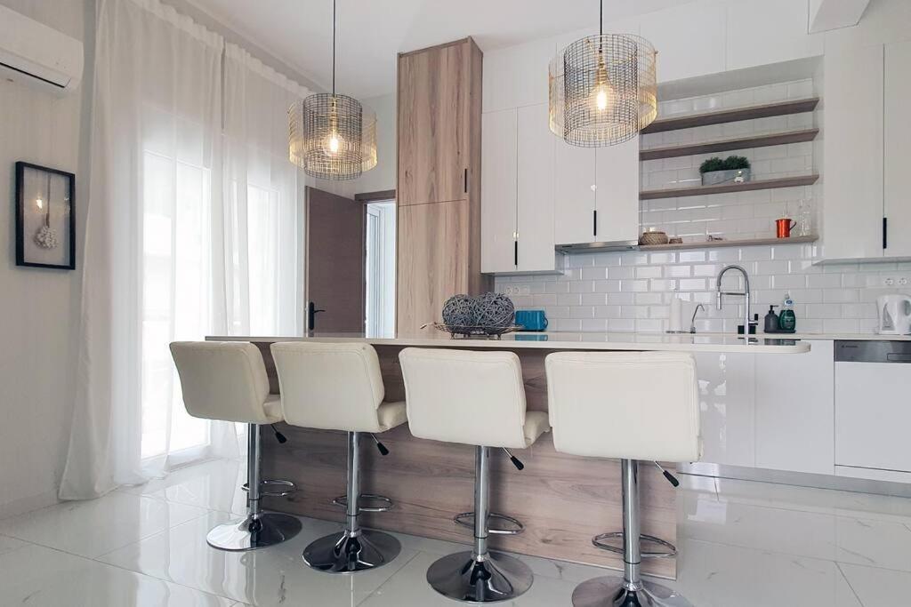 Hidden Gem On The Piraeus Coast Apartment Екстериор снимка